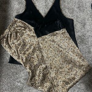 Chic Leopard Print Pajama Set with Black Top